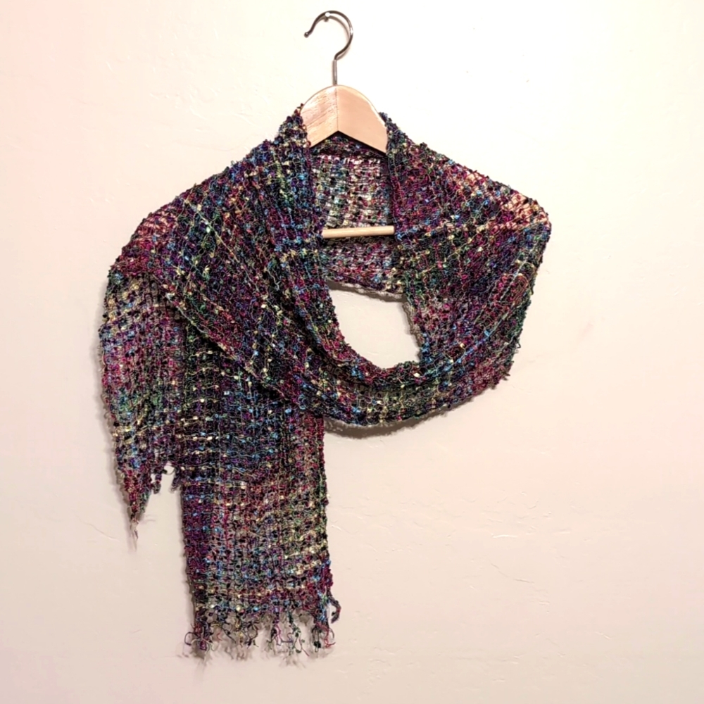 Multicolor fine mesh scarf